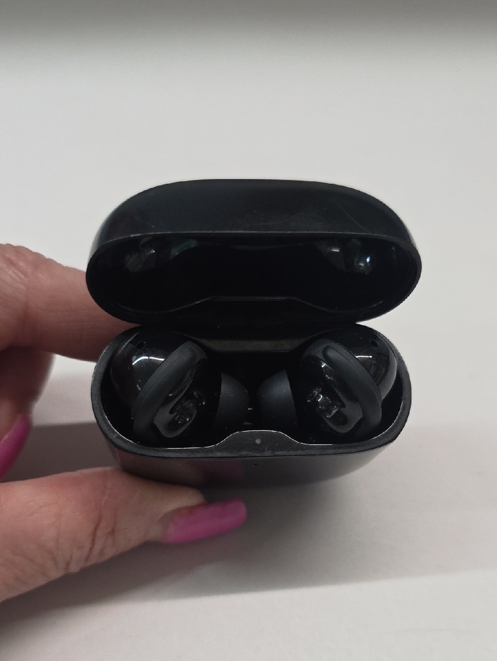 Bose True Wireless Earbuds and Charging Case (Read Description) - Picture 6 of 6